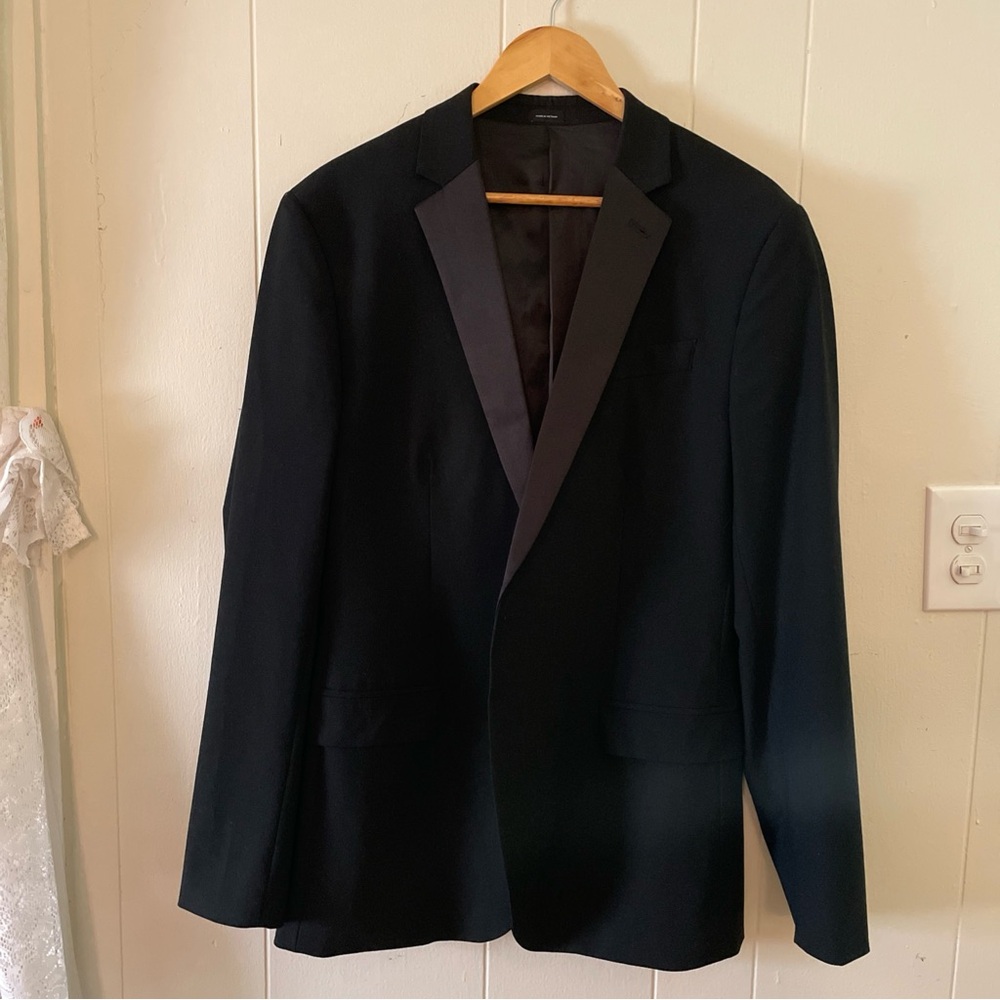 J. Ferrar Evening Edition Slim Men’s 42L Black Suit Blazer with Satin Lapel